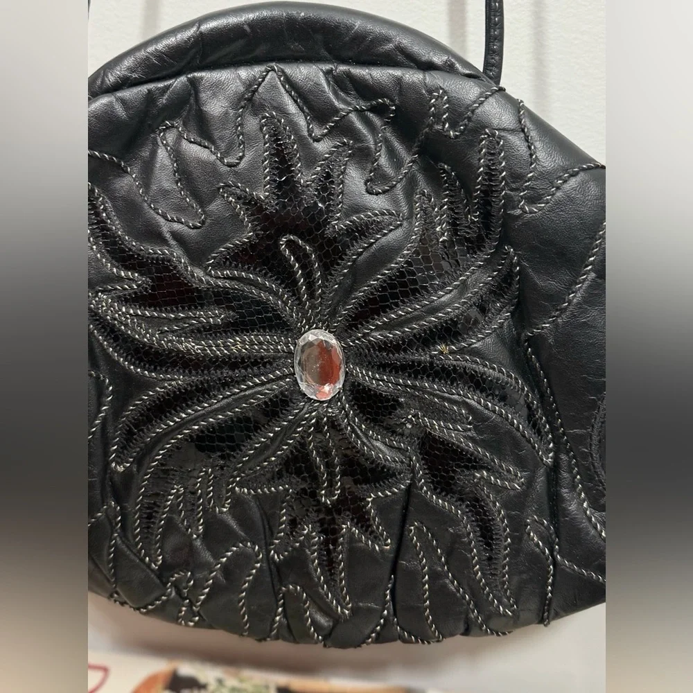 Elegant Vintage Black Quilted Women's Leather Bag